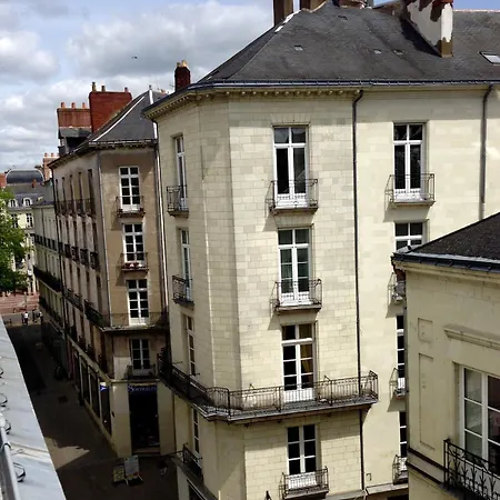Daire Jolie Studette Hyper Centre Nantes
